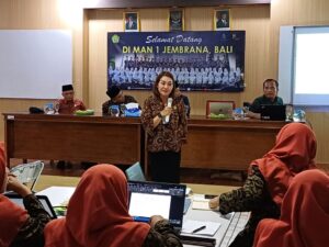 PENDAMPINGAN PEMBANGUNAN ZONA INTEGRITAS OLEH KEPALA BAGIAN TATA USAHA DAN TIM ORTALA KANWIL KEMENAG PROVINSI BALI DI MAN 1 JEMBRANA