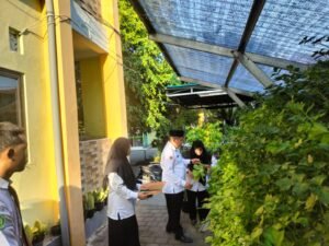 Membentuk Karakter Ekoteologi, MAN 1 Jembrana Bina Murid Lewat Pembelajaran Menanam Hidroponik